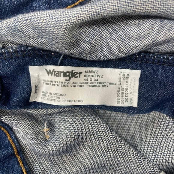 Wrangler Jean's size 44 x 34 blue 13MWZ  ONE AREA WITH LIGHT SPOTS - Picture 3 of 7